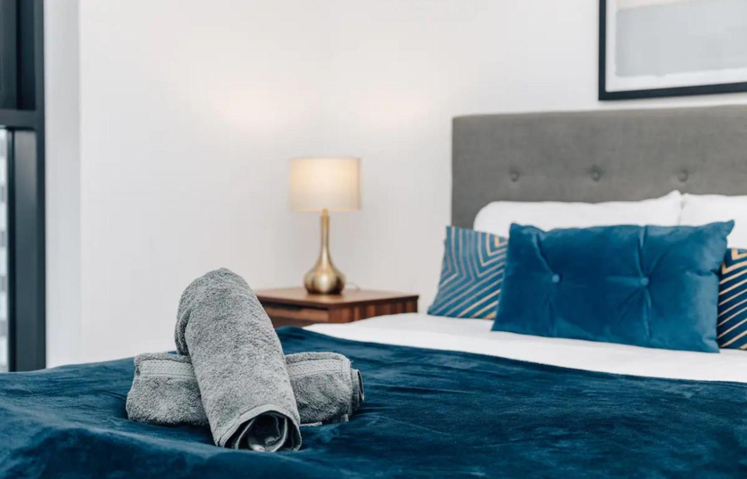 Luxury 2 Bedroom Apartment, Broad Street 버밍엄 외부 사진