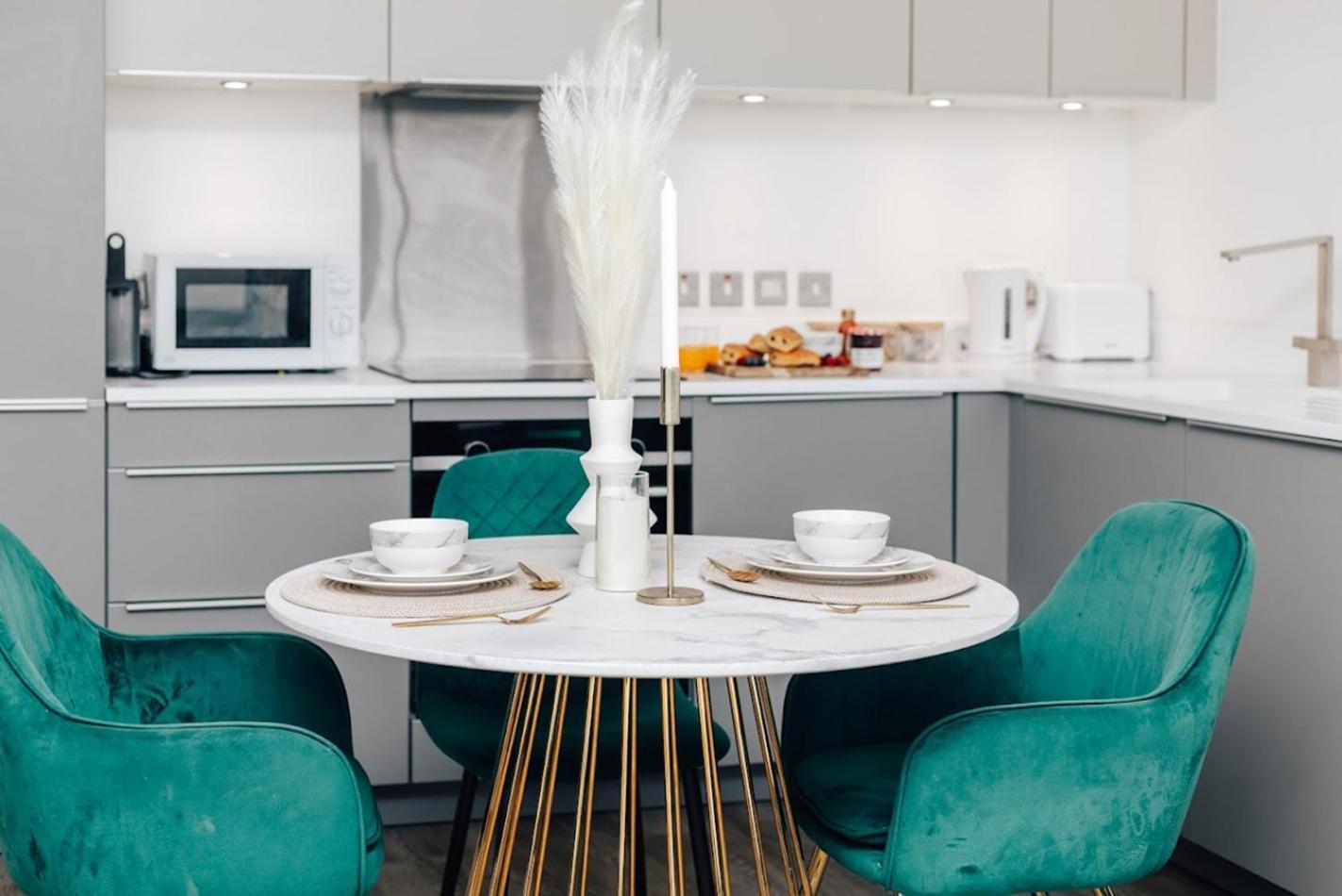 Luxury 2 Bedroom Apartment, Broad Street 버밍엄 외부 사진