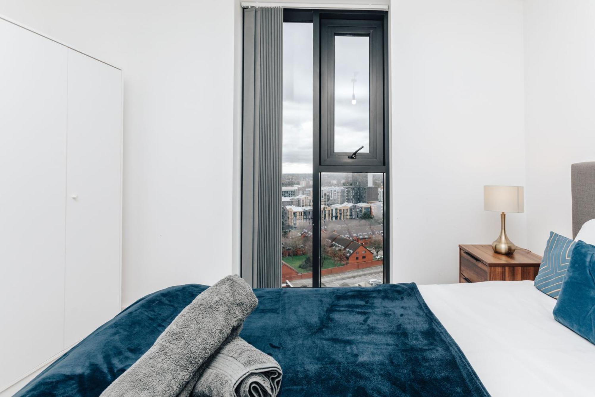 Luxury 2 Bedroom Apartment, Broad Street 버밍엄 외부 사진